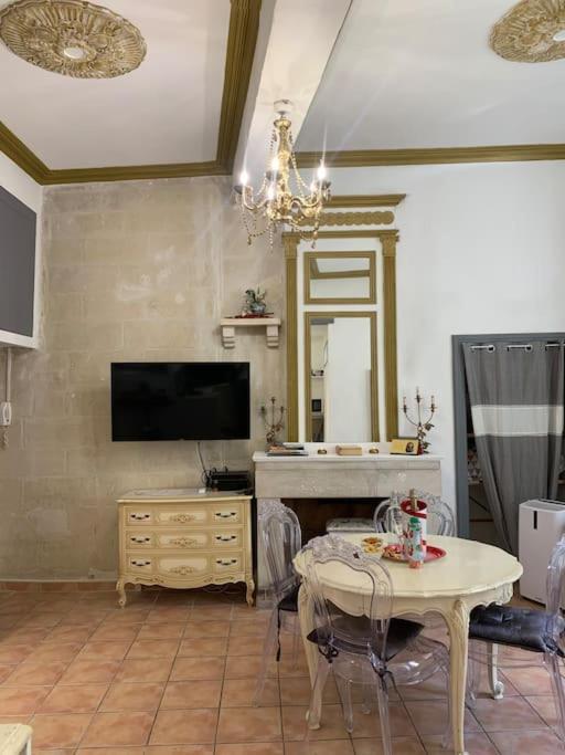 Magnifique Appartement Plein Coeur Avignon Intra-Muros Esterno foto